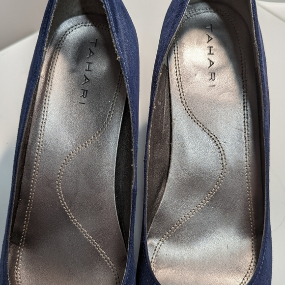 Tahari suede heels - Picture 6 of 6